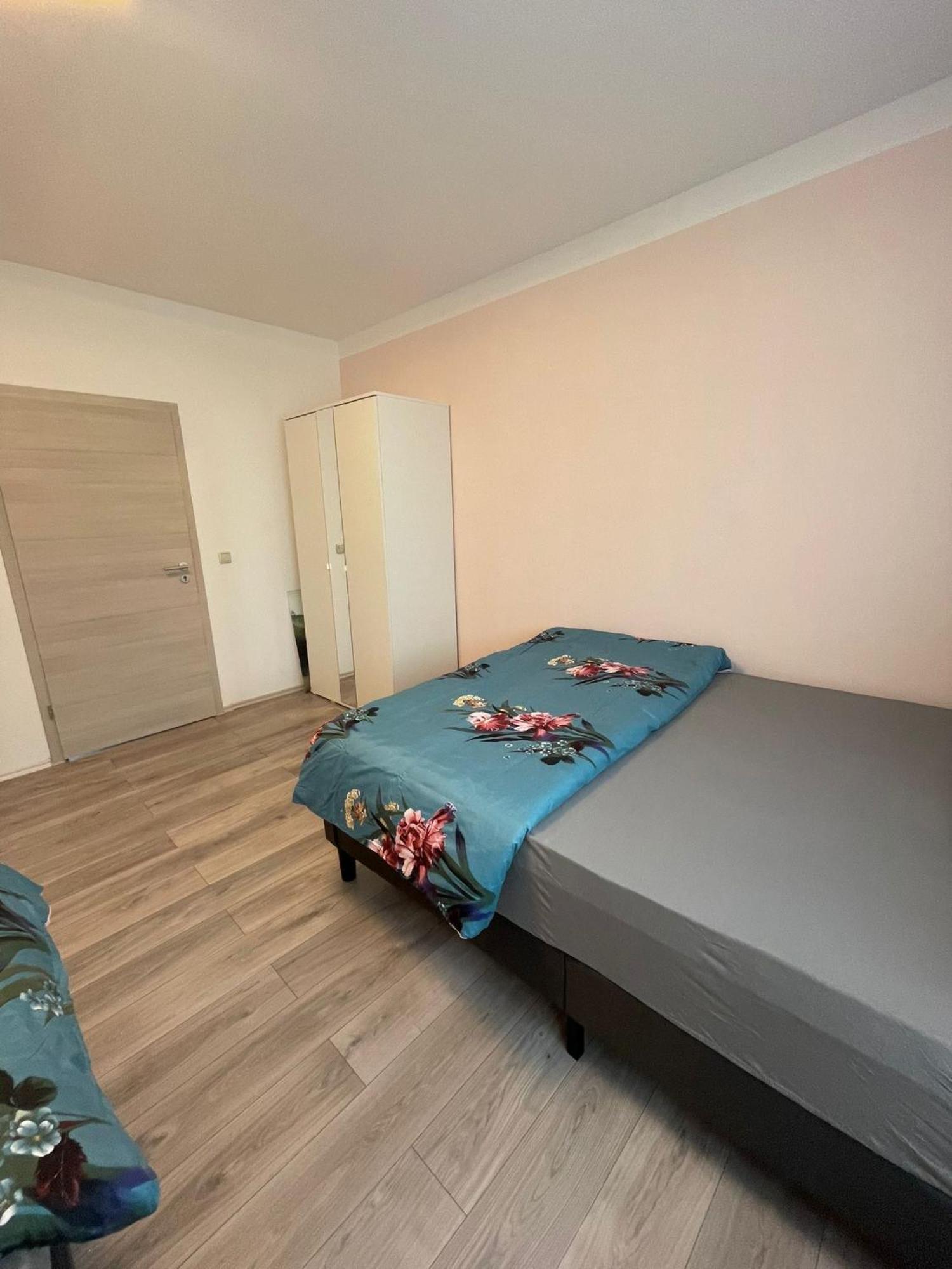 Leo Apartment Zentrum Ruesselsheim Exterior photo